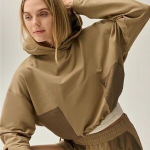 Outdoor Voices Beachtree Hoodie Size XXL brown tan new with tags